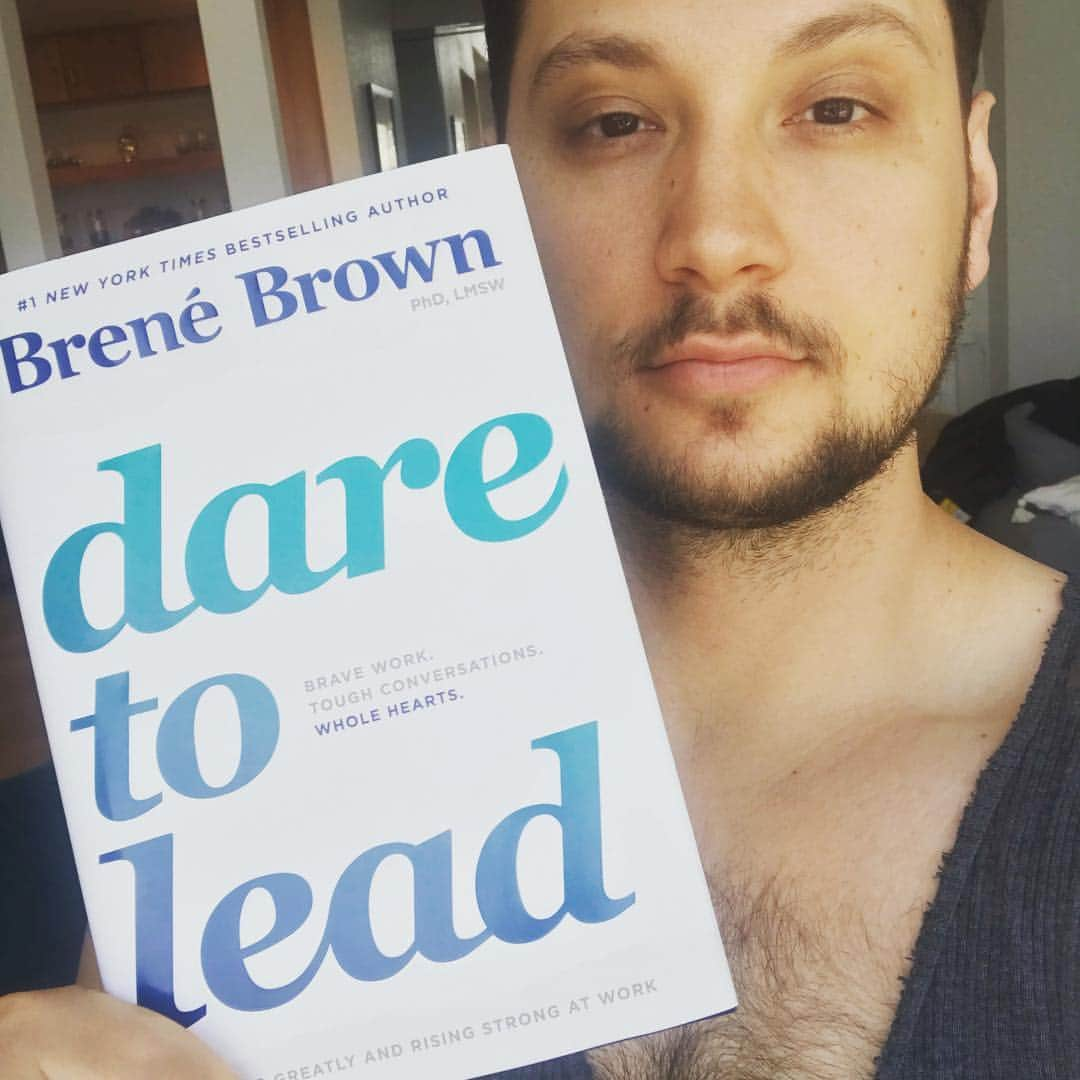 マット・マクゴリーさんのインスタグラム写真 - (マット・マクゴリーInstagram)「"Dare To Lead" by @BreneBrown  # Really loved this one by Brené Brown! Being in leadership positions can be difficult.  Oftentimes we unintentionally cause harm because we haven't really dealt with our own issues.  This profoundly affects our relationships and the spaces that we are creating and a part of, particularly when there are power dynamics involved (which there almost always are). I found this to be a really helpful resource when it comes to thinking about how to lead in a way that is healthier, happier, and more productive for all people involved.  # The parts about perfectionism and how they impact one's capacity to lead were particularly resonant.  As Brené says, "Whenever perfectionism is driving, shame is always riding shotgun." So many people have never really addressed their perfectionism and in fact, many believe that it is a positive quality, but it is not...it is very different than "striving for excellence." Thinking of perfectionism as being a cover for shame has been really helpful for me in letting go of this harmful way of being.  A way of being that created huge amounts of stress in my life and not only prevented me from being my happiest self, but from being in relationship with others as my highest and best self.  Digging into the shame underneath it is critical.  Only then will we finally realize that trying to be "perfect" will never compensate for the profound lack that we feel underneath.  # My Booklist: bit.ly/mcgreads (link in bio) #McGReads」3月28日 2時15分 - mattmcgorry