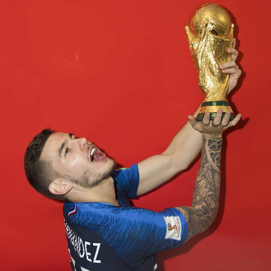 FIFAワールドカップさんのインスタグラム写真 - (FIFAワールドカップInstagram)「@fcbayern have completed a club-record deal to sign @atleticodemadrid defender @lucashernandez21. The full-back, who was part of the @equipedefrance team to win the 2018 FIFA #WorldCup, has signed a five-year contract with the @bundesliga_en champions.」3月28日 2時24分 - fifaworldcup