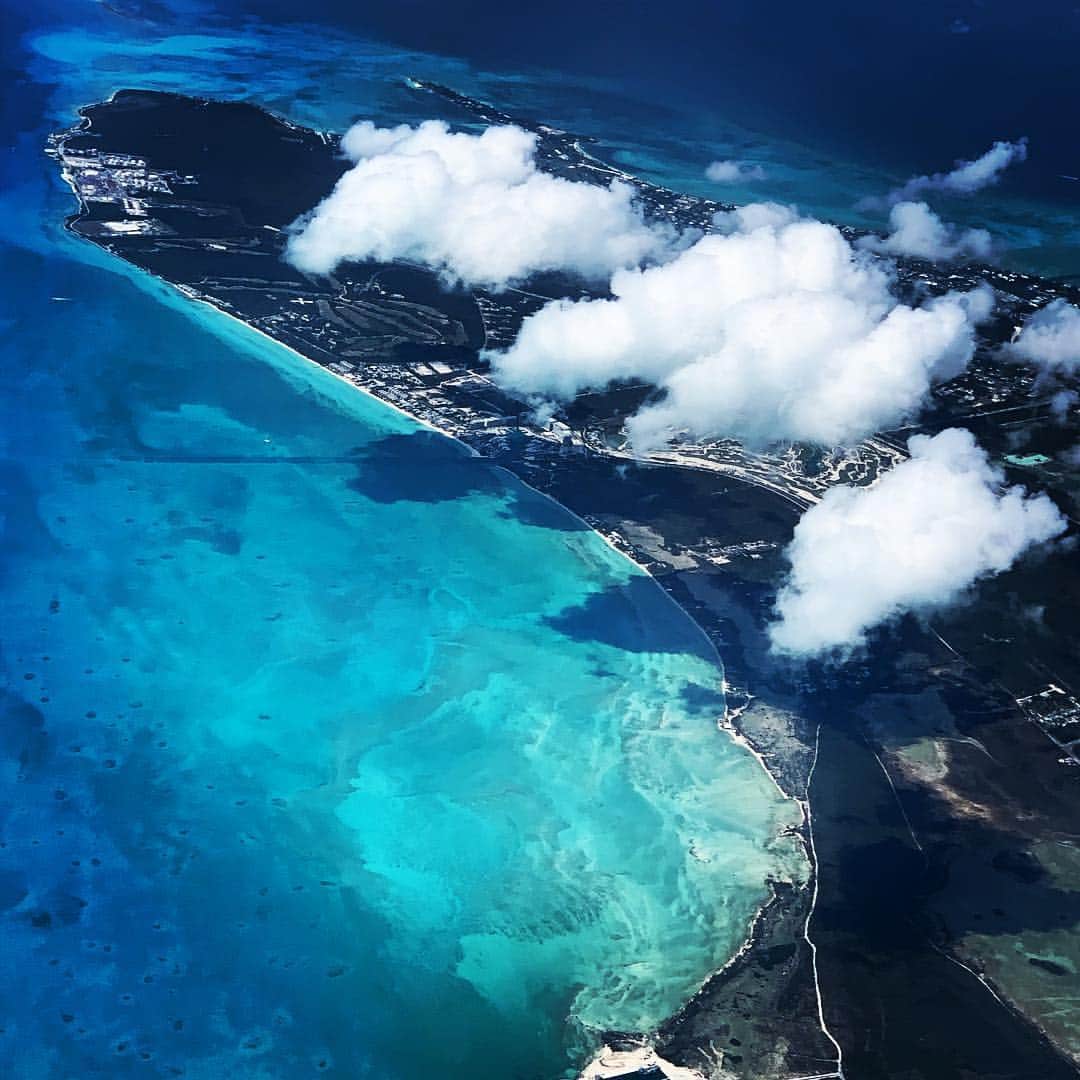 ジミー・ファロンさんのインスタグラム写真 - (ジミー・ファロンInstagram)「Goodbye #bahamas!! Thank you so much! 🇧🇸」3月28日 2時46分 - jimmyfallon