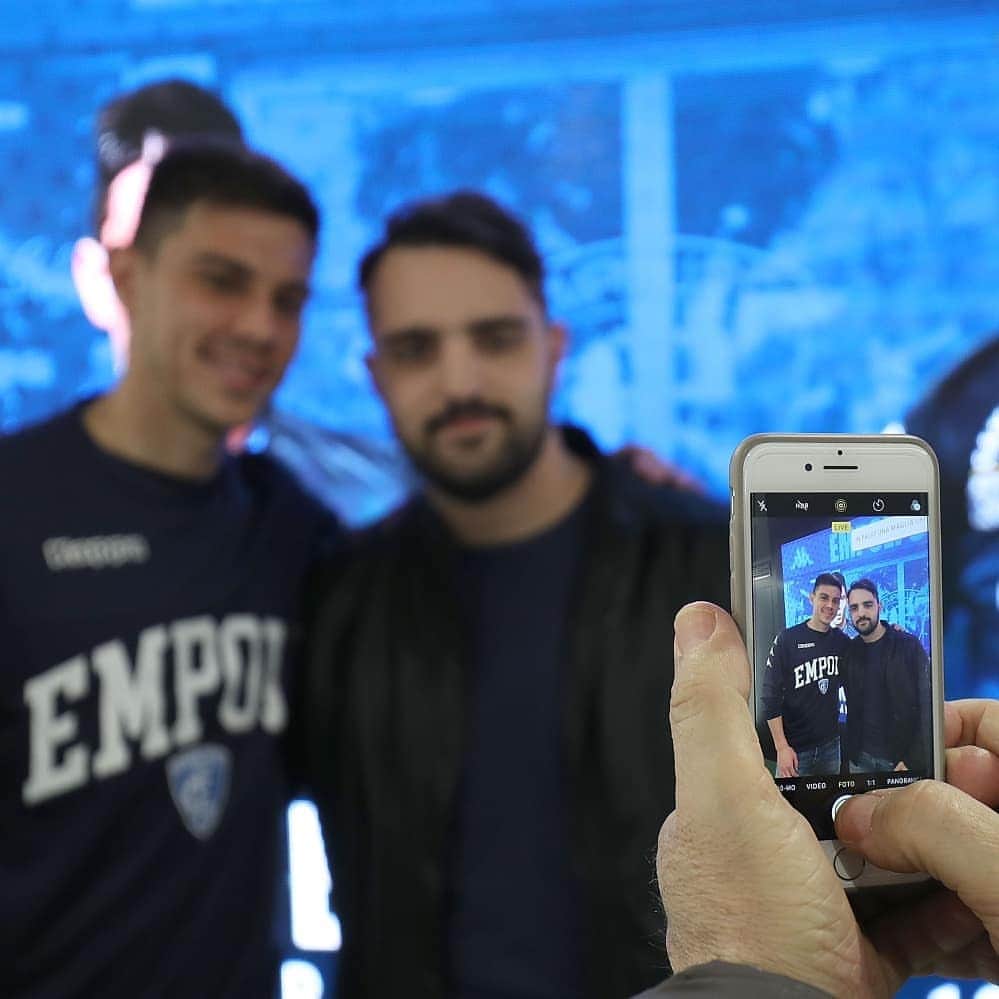エンポリFCさんのインスタグラム写真 - (エンポリFCInstagram)「@cristiandellorco e @diegofarias17 questa sera all'Empoli Store 📸📸📸」3月28日 3時24分 - empoli_fc_official