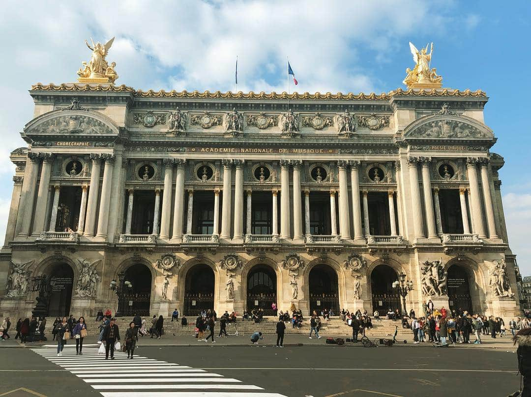 アラナ・マスターソンさんのインスタグラム写真 - (アラナ・マスターソンInstagram)「🇫🇷 🥖🏰」3月28日 3時18分 - alannamasterson