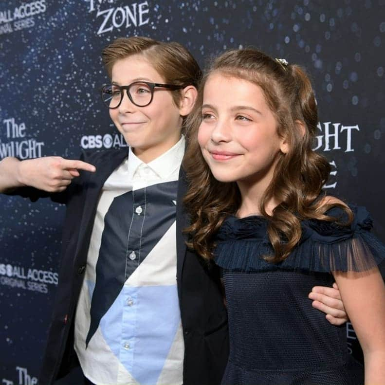 ジェイコブ・トレンブレイさんのインスタグラム写真 - (ジェイコブ・トレンブレイInstagram)「#AboutLastNight #TheTwilightZone Premiere 🚪🌀 My favorite part was watching my little sister steal the spotlight! Check us out in "The WunderKind" coming soon! (Thanks @KCFee for helping her shine!) #EricaTremblay」3月28日 3時45分 - jacobtremblay