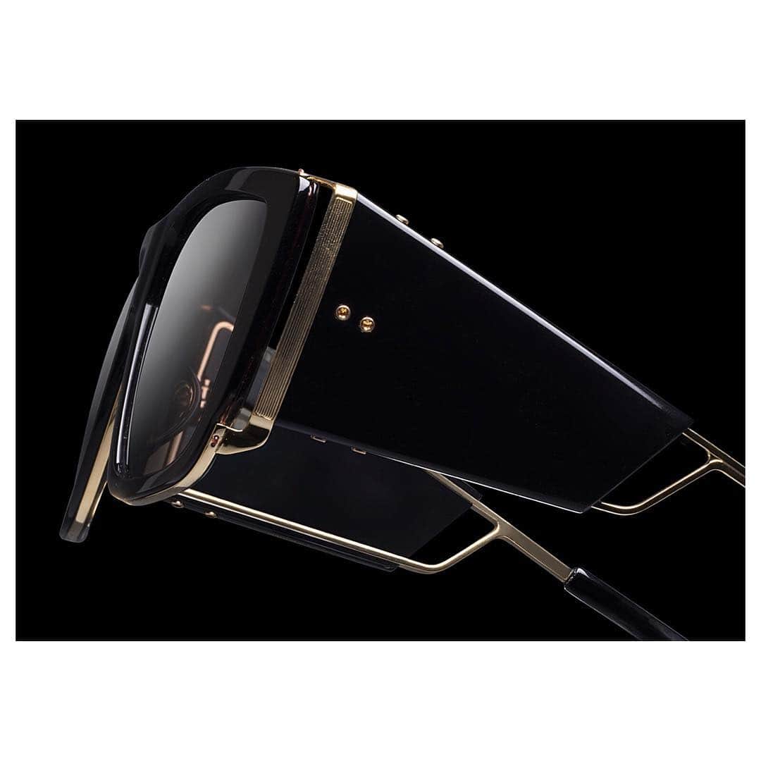 ディタのインスタグラム：「"A closer at the DITA Souliner-One — the first frame of a new DITA-series. Discover the titanium and acetate construction of ""blinder"" side temples that simply demand attention." #DITAeyewear #DITAsunglasses」