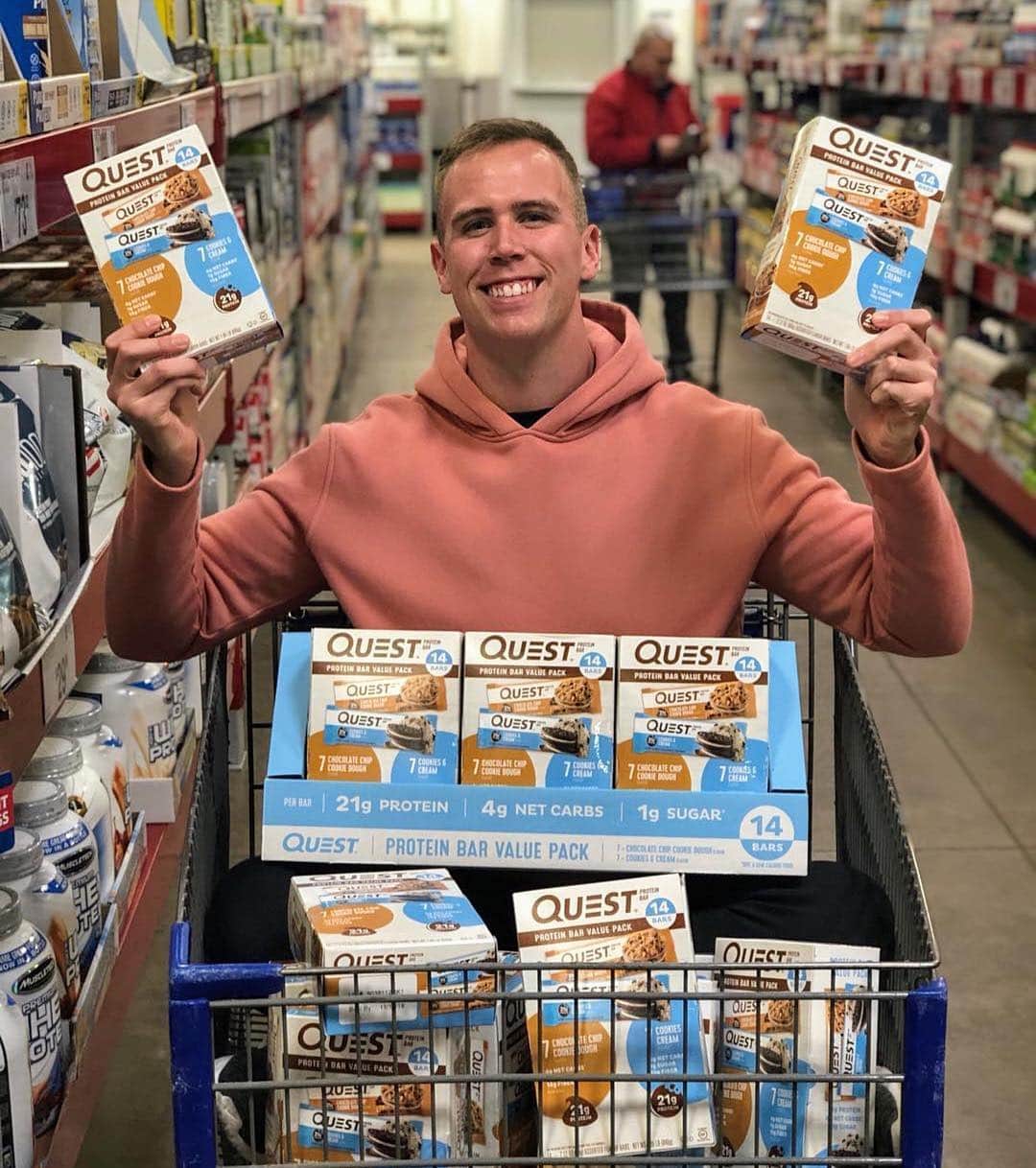 questnutritionさんのインスタグラム写真 - (questnutritionInstagram)「The #QuestSquad went #OnaQuest to find the new 14 Quest Bar Value Pack at @samsclub locations throughout the country! 🥳🛒 You can find it now online & in stores! 🙌💙 #samsclub」3月28日 4時03分 - questnutrition