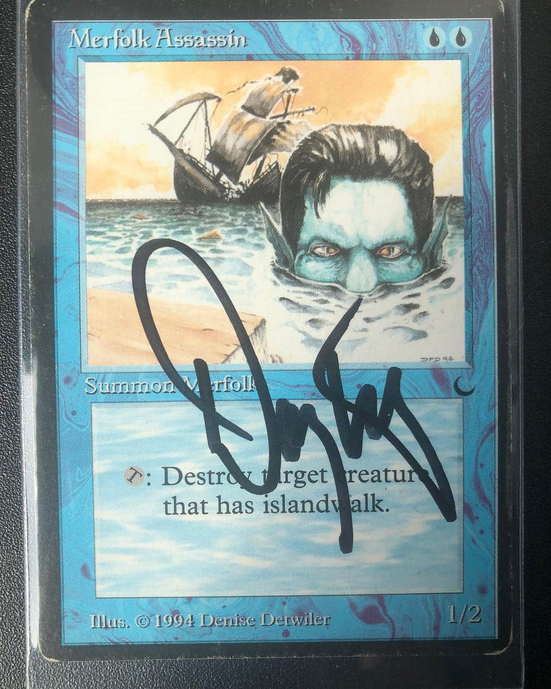 ダニー・トレホさんのインスタグラム写真 - (ダニー・トレホInstagram)「Merfolk Improvises! Autographed Merfolk Assassin @wizards_magic card, limited quantities in stock 'The Dark' & 'Timeshifted' available *link in bio* . . . #merfolk #mtg #magicaddicts #magicthegathering #dannytrejo #machete」3月28日 4時06分 - officialdannytrejo