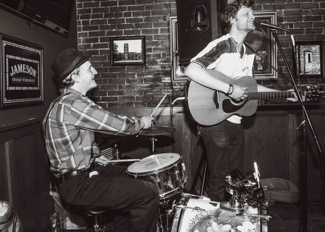 The Lumineersさんのインスタグラム写真 - (The LumineersInstagram)「On this date today in 2010 - we were at Lucille’s in Denver and the pearl st pub - Wes」3月28日 4時07分 - thelumineers