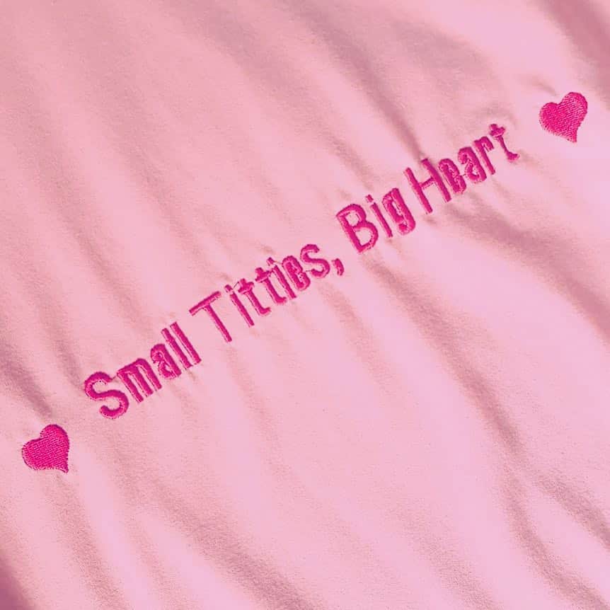 Blonde Saladさんのインスタグラム写真 - (Blonde SaladInstagram)「SIZE MATTERS ❤ #theblondesalad #quote #mood #tits #heart 📸 @imogenrose」3月28日 4時23分 - theblondesalad