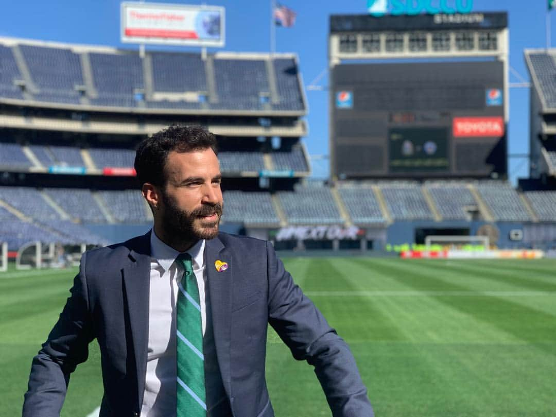 マルク・クロサスさんのインスタグラム写真 - (マルク・クロサスInstagram)「Cubriendo a @miseleccionmx. ¡Sí, MI SELECCIÓN! 💚🇲🇽」3月28日 4時32分 - marccrosas