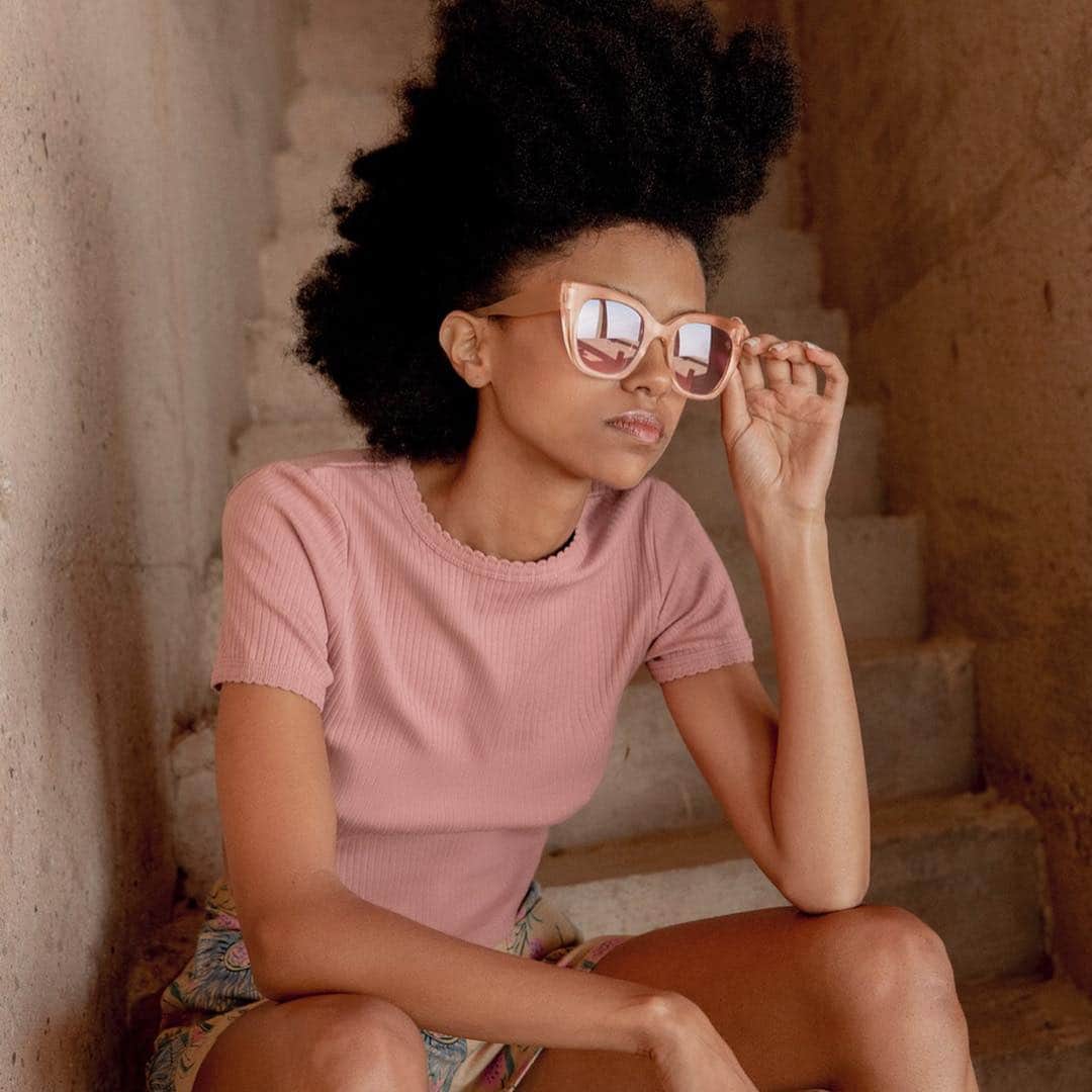のインスタグラム：「The future is bright. Dress accordingly. New TRAVELER Sydney Matte Grapefruit frames with violet gradient lenses.」