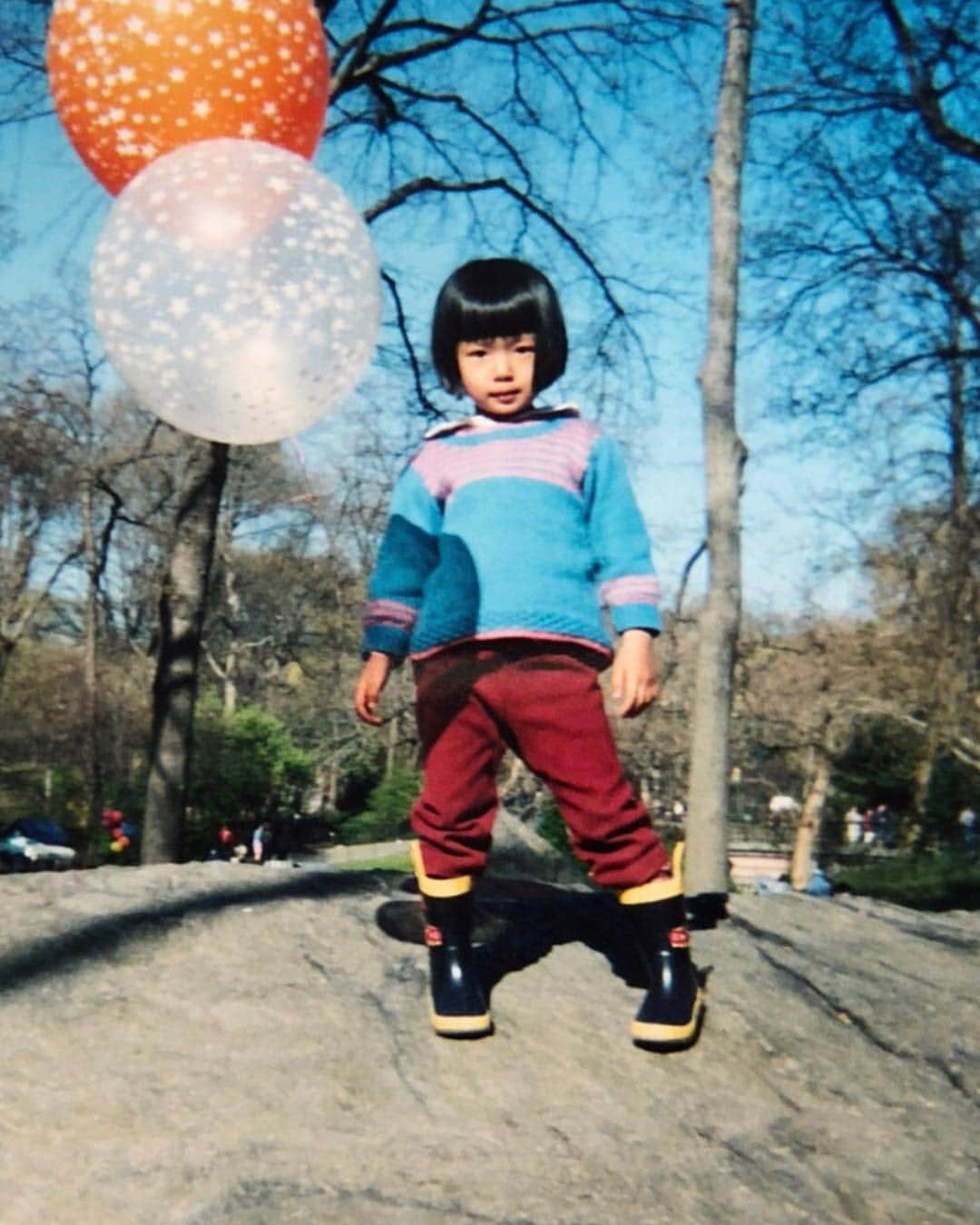 白石阿島さんのインスタグラム写真 - (白石阿島Instagram)「As a six year old girl growing up in NYC, I never imagined I'd become a rock climber, traveling all over the world.  I didn't think I was brave enough, and I was too concerned that others would think it was a crazy idea. Now I'm 17 and proud of how I've helped push the sport to new places, and how I've learned to never sweat the judgment of others.  That's why I'm excited to be partnering with @revlon and @popsugarbeauty to celebrate the #ICanSoIDid campaign, and to give you a chance to win a free VIP trip to NYC when you post a photo of your own accomplishment and tag @revlon, #ICanSoIDid and #Sweepstakes.  More info here --> http://bit.ly/ICanSoIDid #ad」3月28日 5時58分 - ashimashiraishi