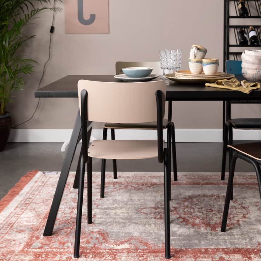 ZUIVERさんのインスタグラム写真 - (ZUIVERInstagram)「NEW! Our Back to School Matte chair comes in a range of new earthy colours beige, olive, petrol and brown.」3月28日 5時59分 - zuiver_