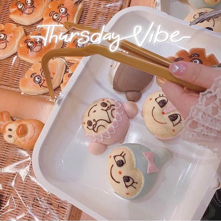 のインスタグラム：「#Thursdayvibe﻿ ﻿ アンパンマンのキャラたち🥯🍞🥐﻿ ﻿ #snowcam #snowアプリ #instagood #l4l﻿ #横浜カフェ #アンパンマン #アンパンマンミュージアム #インスタ映え #インスタ加工 #おしゃれさんと繋がりたい﻿ ﻿」