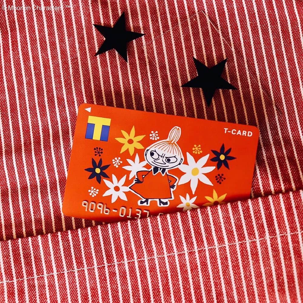 T-FAN SITEのインスタグラム：「＼『MOOMIN×Tカード』　今度はリトルミイ!／﻿ ﻿ 2019年1月より発行開始のTカード（リトルミイデザイン）﻿ ﻿ Tカード保有者限定で、伸びるリールチャームが付いたオリジナルパスケースをご購入頂けます♪﻿ ﻿ #Tカード#TFANSITE#TSUTAYA﻿ #リトルミイ#リトルミイグッズ#ムーミン#ムーミングッズ﻿ #可愛い#キャラクター#朱色#置き画倶楽部#置き画﻿ #カード#カードコレクター#コレクション﻿ #ポケット#ストライプ#星柄好き﻿ #card#collection#Tcard#littlemy#cute#pocket﻿」
