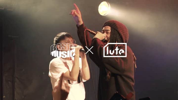 のインスタグラム：「【BASIC MUSIC × lute : BASI「愛のままに feat.唾奇」ライブ映像独占公開】 2019年3月6日（水）に東京・代官山UNITにて開催された「BASI × 唾奇 2MAN LIVE in TOKYO」より、BASI「愛のままに feat.唾奇」のライブ映像を独占公開📺 本編では、彼らとオーディエンスが一体となり「愛」をテーマに制作された楽曲のライブパフォーマンスを通じて、会場中が愛に包まれた瞬間を体感することができる🌹 . . Full verの視聴はプロフィールのURLをチェック☝︎ @lutemedia . @basirap @tubaki_hito @basicmusic_jp #BASI #BASICMUSIC #唾奇 #愛のままに #代官山UNIT #lute #lutemedia」