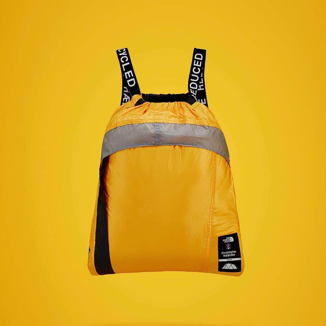 HYPEBEASTさんのインスタグラム写真 - (HYPEBEASTInstagram)「@hypebeaststyle: @thenorthfaceuk has enlisted Christopher Raeburn of @raeburn_design for a collaborative collection of bags, each uniquely made from a pre-used TNF tent in an effort to reduce man-made waste. The range includes a large holdall-style tote bag, a packable tote bag and a drawstring backpack. It’s all available now over at The North Face’s website and at select TNF stores. Photo: The North Face」3月28日 17時10分 - hypebeast