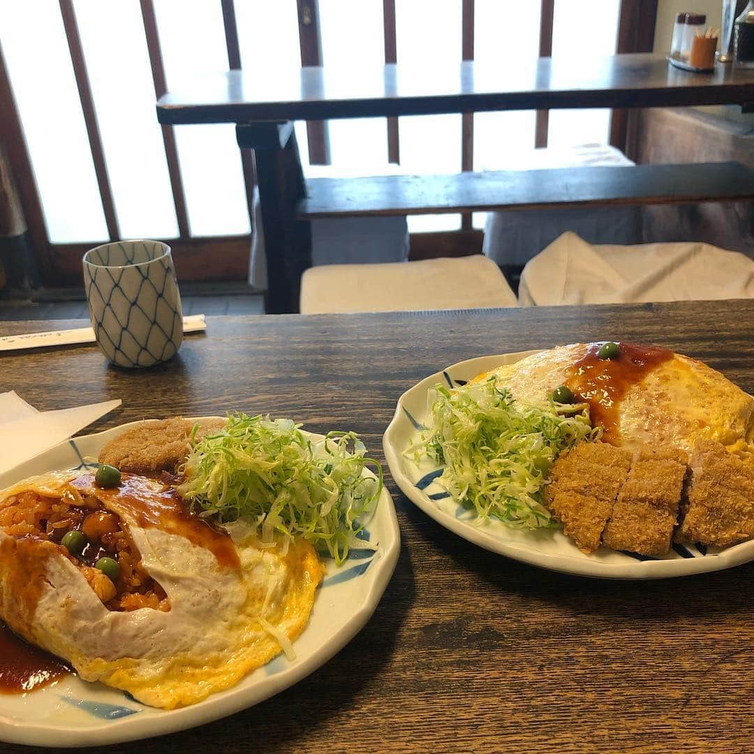 岡田美里さんのインスタグラム写真 - (岡田美里Instagram)「12:00〜のショップチャンネルをご覧いただきありがとうございました！ 次の番組は20:00〜です！  休憩時間に、ひと駅隣の人形町へ！  #凡味 #甘酒横丁 #洋食#桜 #新川#」3月28日 17時11分 - millieokada