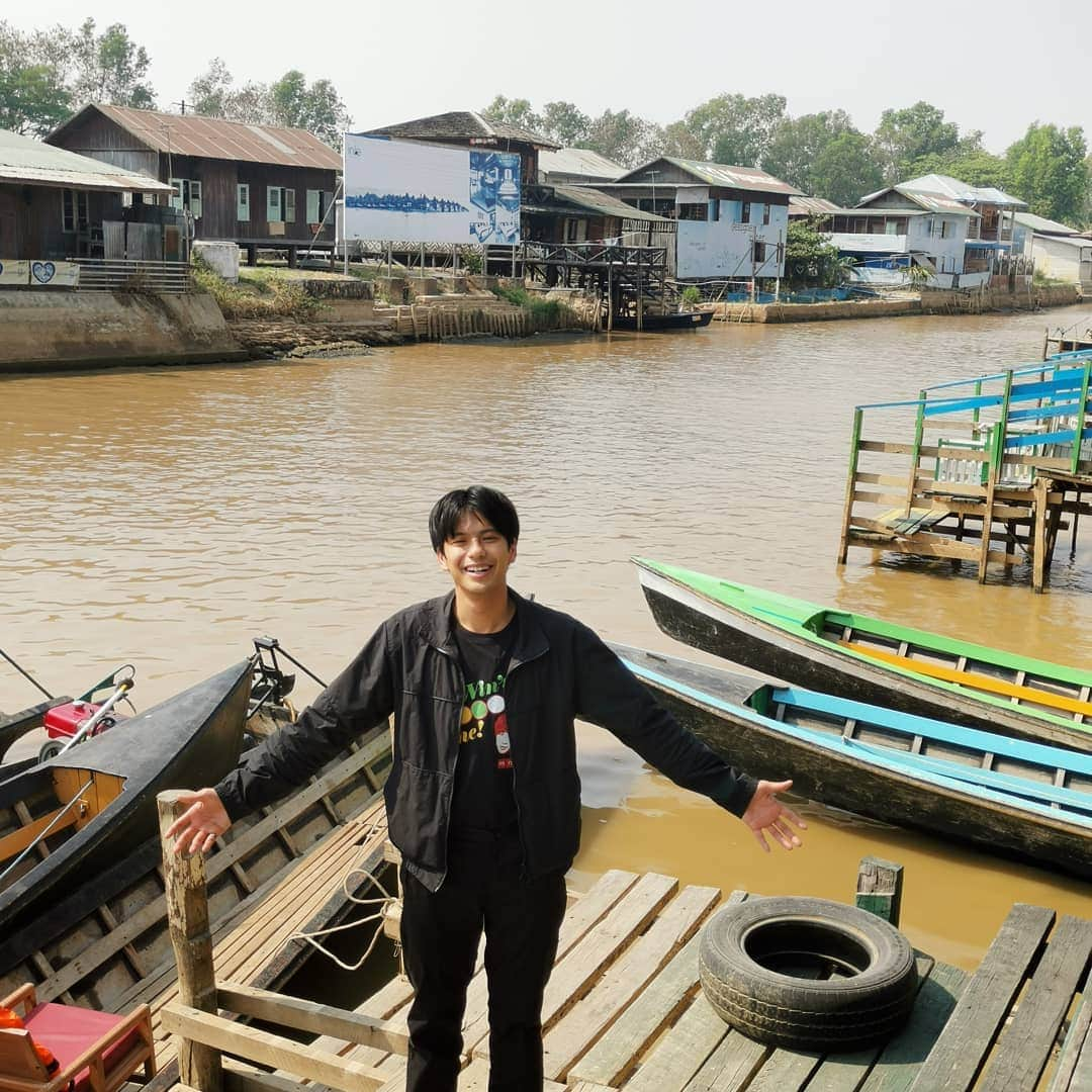 森崎ウィンさんのインスタグラム写真 - (森崎ウィンInstagram)「I'm in Inle now. インレーなう。 ミャンマーの地方です(^O^) #inle  #winmorisaki  #森崎ウィン  #焼けないように気をつけるぞ」3月28日 17時16分 - win_morisaki_official