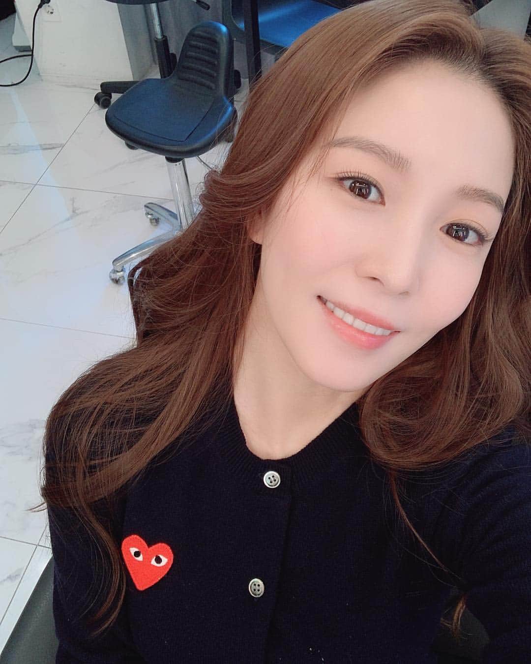 BoAのインスタグラム：「👋」