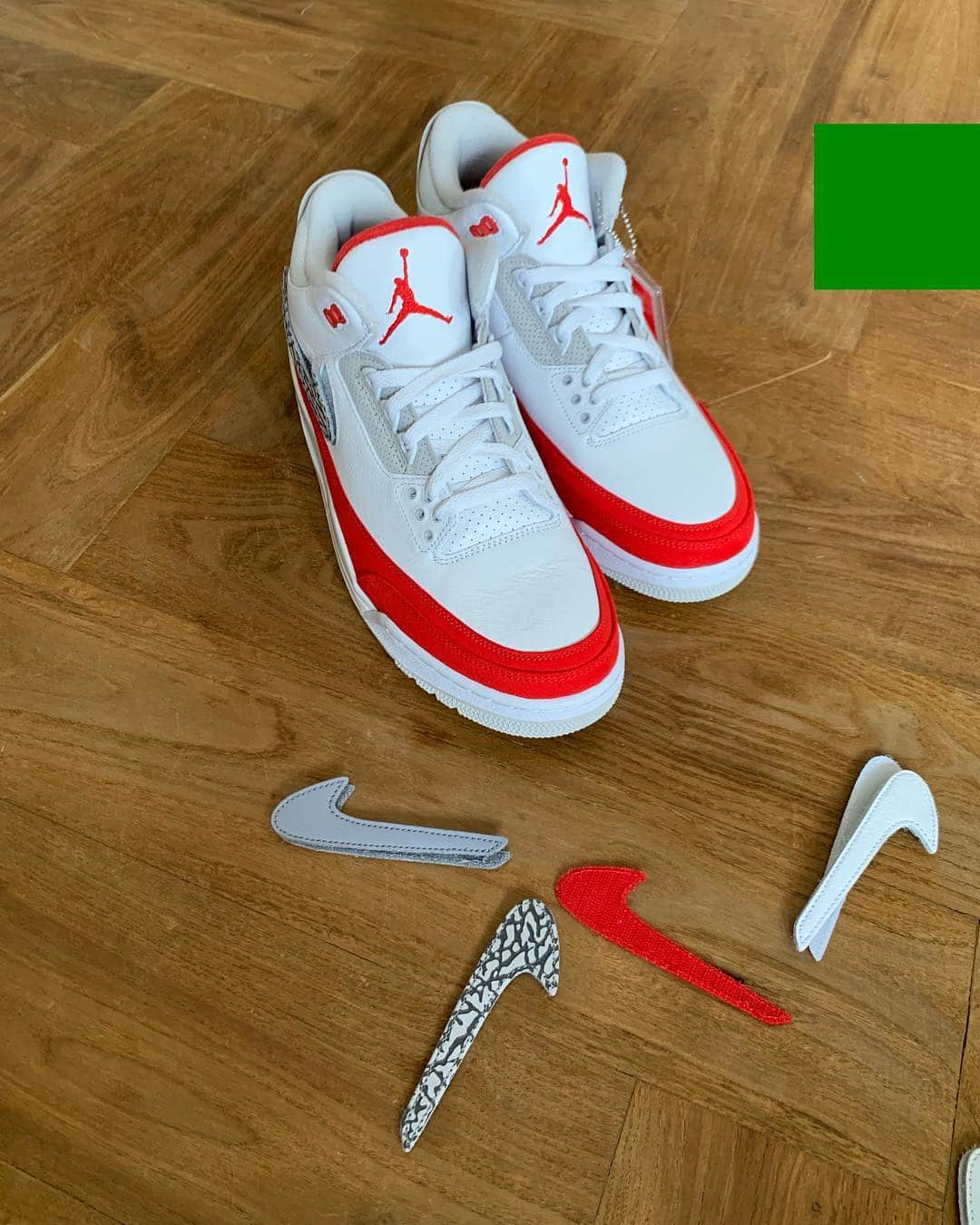 陳建州さんのインスタグラム写真 - (陳建州Instagram)「這雙經典AJ3 Tinker ～可換勾！🤣 Thanks @jumpman23 @raymondchen0912 @joyayayahola #jordantinker #jordan #sneakers」3月28日 17時40分 - blackielovelife
