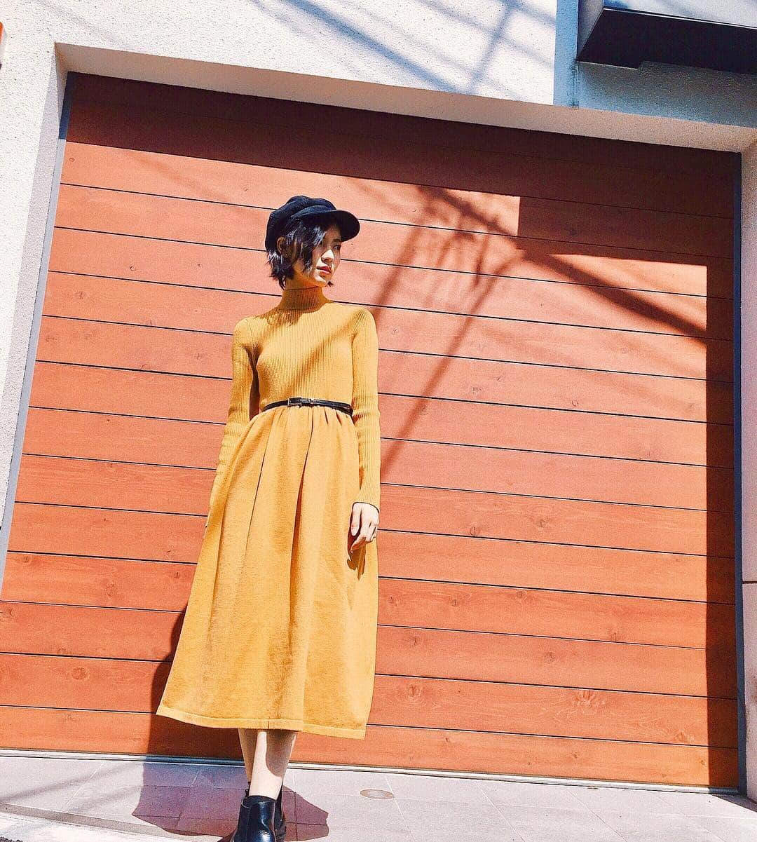 小林玲のインスタグラム：「﻿ ﻿ 今の時期に丁度いいあったかさ☺︎🌼﻿ ﻿最近色物もたまにきる春だね ﻿ @u_dresser ﻿ ﻿ ﻿ #fashion  #私服」