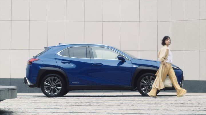 のインスタグラム：「【UXが叶える、ワタシだけのライフスタイル】 気の向くままに行く、自由気ままなひとりショートトリップ。 行き先も、時間の使い方も、自分次第。好きな服を着て、好きな音楽を流して、お気に入りのホテルへ向かう。 そんな欲張りで贅沢なドライブをUXが叶えてくれる。  #レクサス #レクサスUX #Lexus #LexusUX #Lexusjapan #Lexusjp #ExperienceAmazing @sadamayumi」