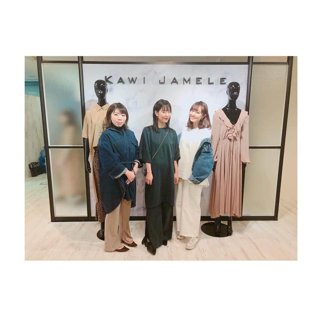 菊井彰子さんのインスタグラム写真 - (菊井彰子Instagram)「お友達のみきちゃんに逢いに @kawijamele.official の展示会へ🐆 新作も可愛かったしみきちゃんに会うと20代前半のはっちゃけてたあの頃を思い出す❤️笑 着るの楽しみやなぁ🙌 #kawijamele」3月28日 18時00分 - yanakiku_kiku