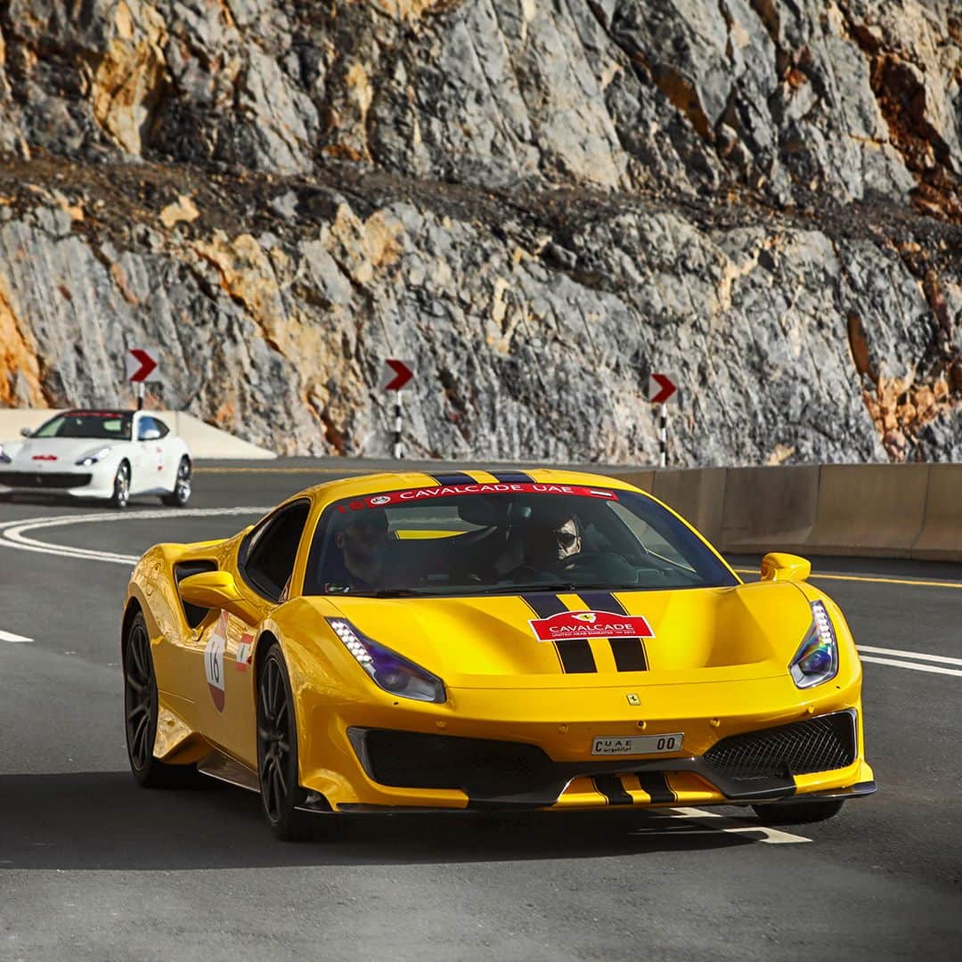 フェラーリさんのインスタグラム写真 - (フェラーリInstagram)「Take on thrilling roads with a model designed to conquer any challenge. #Ferrari488PistaSpider #FerrariCavalcadeInternational #DrivingFerrari」3月28日 18時01分 - ferrari