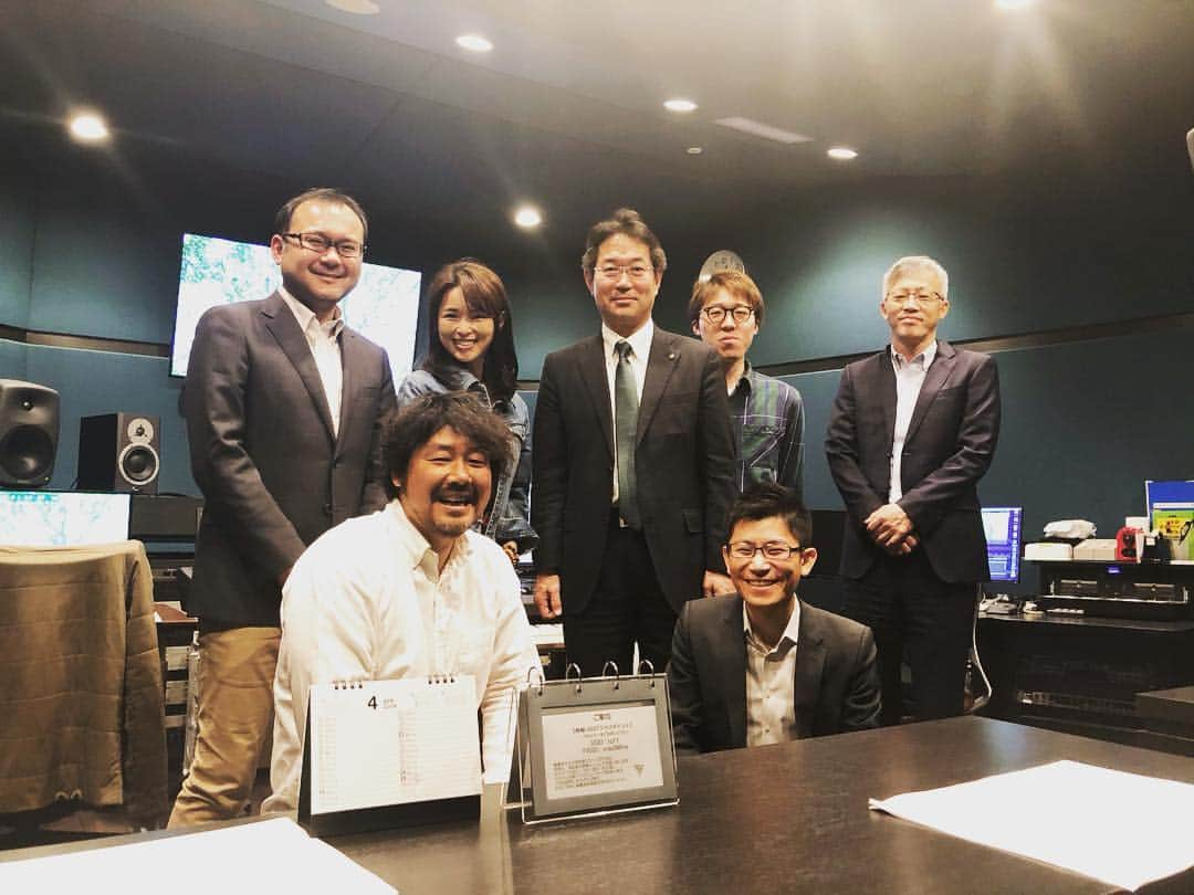 藤田りえさんのインスタグラム写真 - (藤田りえInstagram)「ナレーション収録。極めたい分野です。 #フリーアナウンサー #ナレーション #ナレーター #声だけで勝負 #表情でごまかせない 笑 #好きなナレーター は #湯浅真由美さん #山根基世さん #声には人生が出る #声は人なり  #味のある  #伝え方をしたい」3月28日 9時11分 - rie_fujita.ana