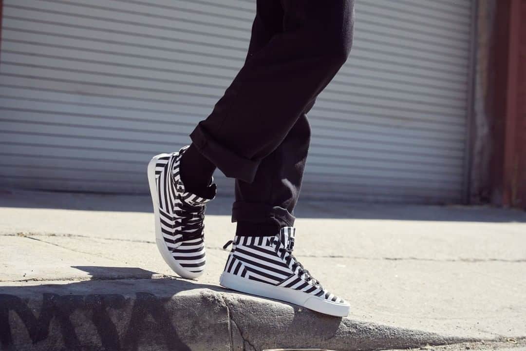 スープラさんのインスタグラム写真 - (スープラInstagram)「The classics, remixed -- The #StripesPack ft the #StacksMid, available now. Tap the link on the photo to grab your pair!」3月28日 10時00分 - suprafootwear