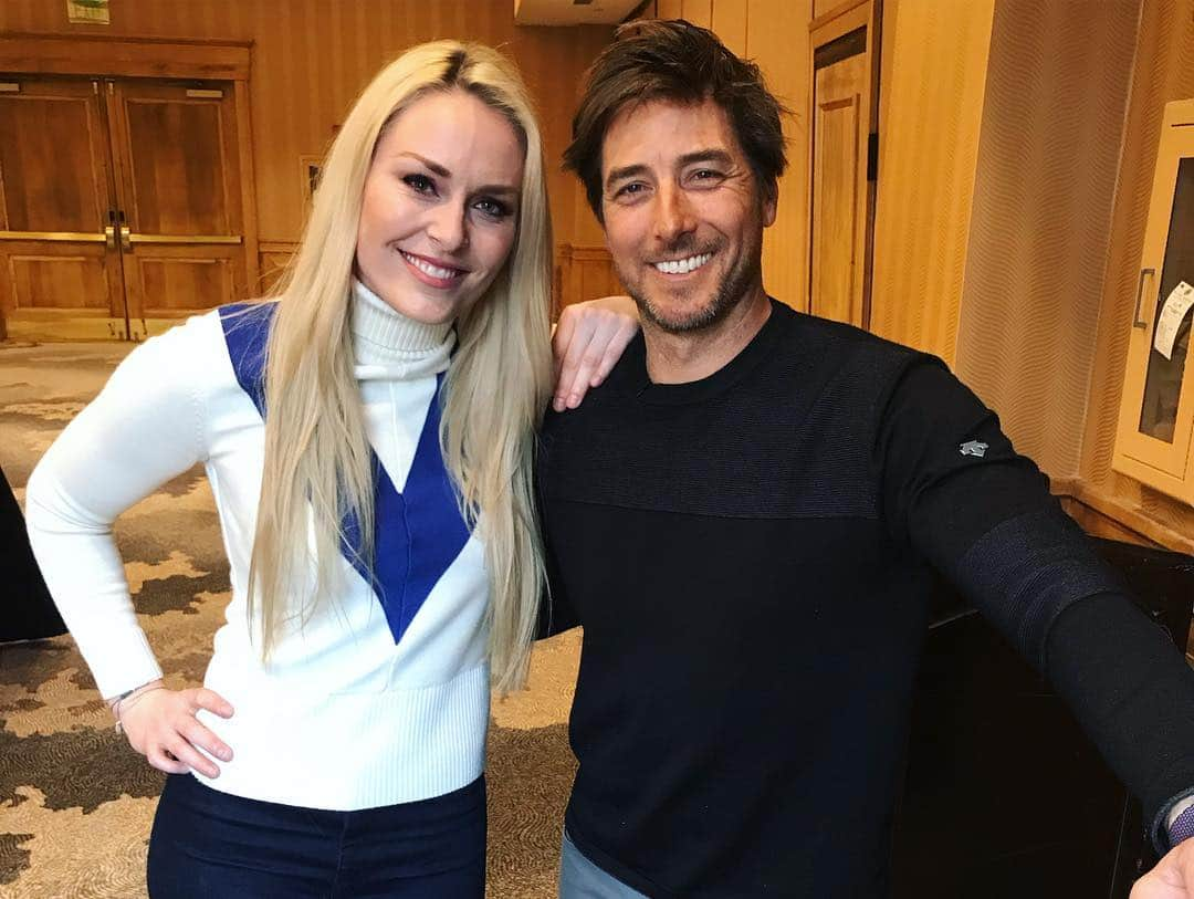 リンゼイ・ボンさんのインスタグラム写真 - (リンゼイ・ボンInstagram)「Such a blast skiing with @jonnymoseley and the @mileagepluscards #insideaccess crew! Finally we had enough snow to ski my favorite run “Lindsey’s” top to bottom top!! #happycamper」3月28日 10時12分 - lindseyvonn