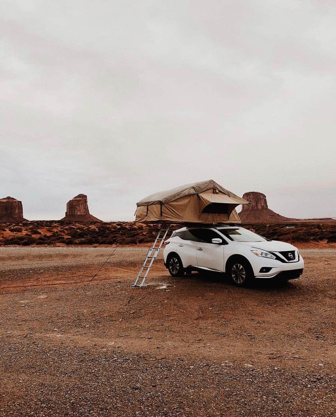 のインスタグラム：「Only the essentials. #NissanMurano #Nissan #Murano 📸: @jrsandhucreative」