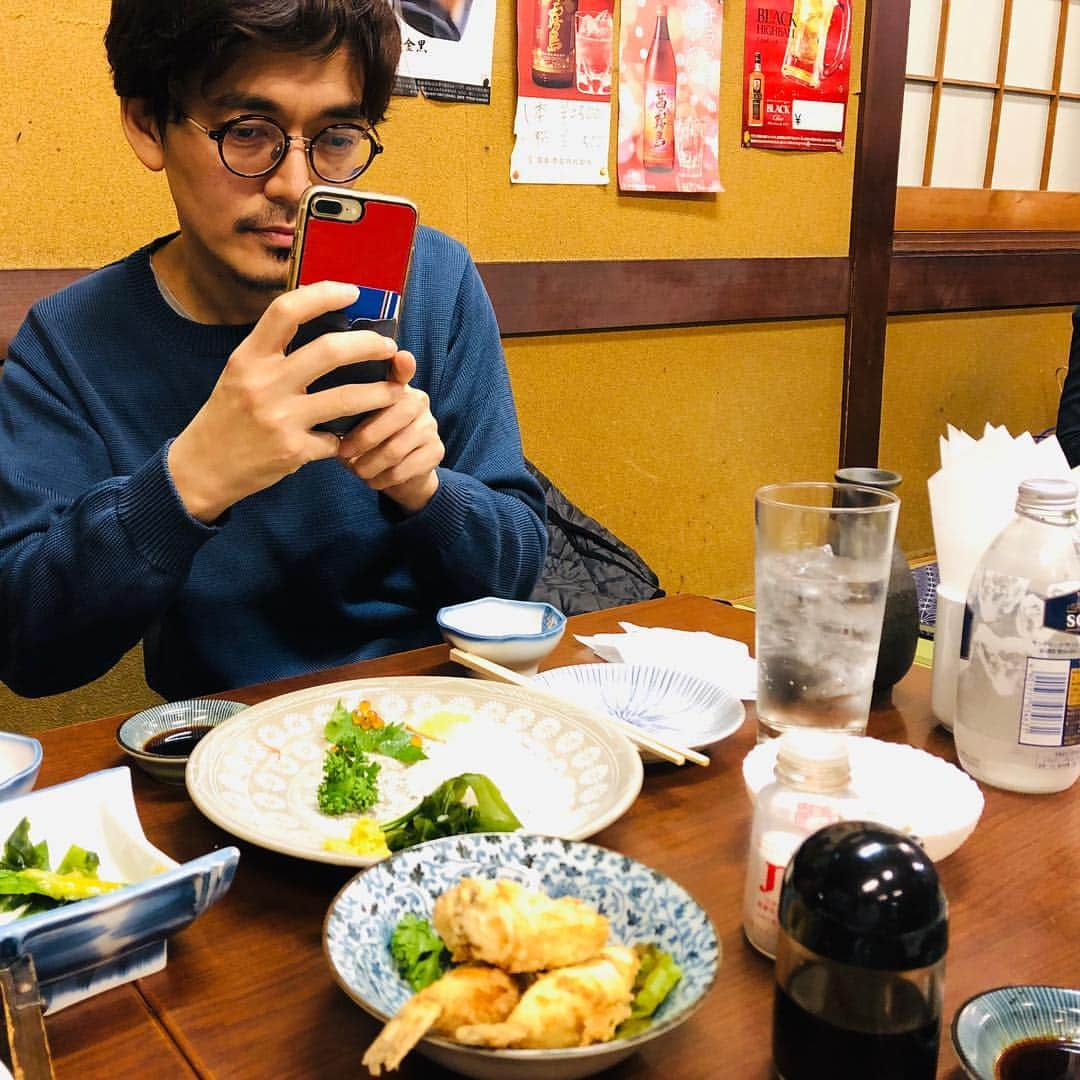 辻本耕志さんのインスタグラム写真 - (辻本耕志Instagram)「昨晩は、知り合いが教えてくれた老舗の居酒屋「武蔵」へ。ごまさば、馬刺し、全部美味い！安い！素晴らしい！〆で資さんうどん食べた！麺が柔らかくて美味い！ 最高でした。 #カジャラ #kajalla #武蔵 #資さんうどん」3月28日 10時24分 - tsujimotokouji