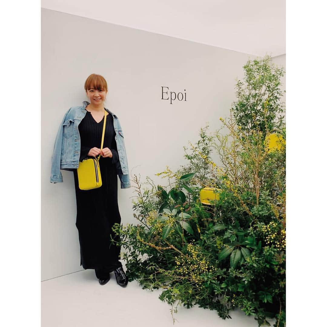 EMIさんのインスタグラム写真 - (EMIInstagram)「⭐︎ @epoi_official 本店のオープニングパーティーに行ってきました☺︎ バッグも小物もどれもツボすぎて目が😍 セミオーダーが出来るという事で みんなで作って来ました♡ しかもイニシャルも刻印してくれるんです。 この日はメガネケースに刻印してもらいました。 可愛い〜❤️ ぜひ表参道の本店へ遊びに行ってみて下さい #epoiomotesando」3月28日 10時28分 - emi_idea