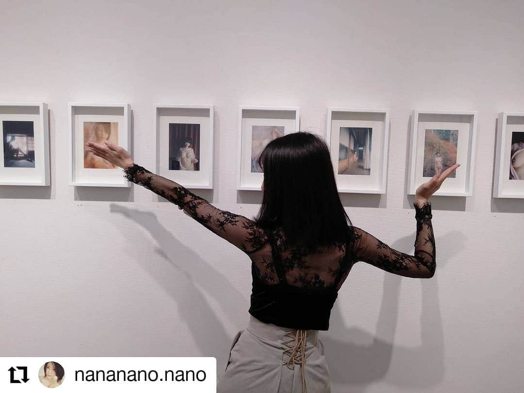 大塚咲さんのインスタグラム写真 - (大塚咲Instagram)「#Repost @nananano.nano • • • • • • #Repost @nananano.nano • • • • • • 本日も宜しくお願いします😊 hiroshige-gallery.com  咲さん @otsukasaki_  との2人展です。 @nana7nano.nananano  #ニアリーイコール展 #ニアリーイコール #恵比寿 #弘重ギャラリー @hiroshigegallery  11時から19時。 31日 17時までです❣️ 作品は購入出来ますので、 気になる方は私や咲さんにお声掛け下さい☺️ 写真ふざけていてすみません😂」3月28日 10時29分 - otsukasaki_