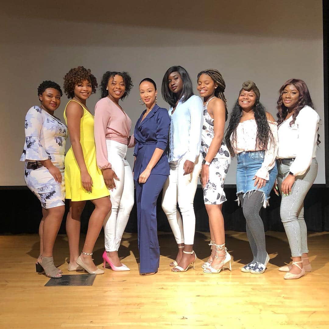 Draya Micheleさんのインスタグラム写真 - (Draya MicheleInstagram)「I would like to thank @ncnw_psu and Penn State University for allowing me to speak to your students yesterday. I love that I’m able to share my stories of what it took to get me to where I am today.  I left inspired and honored at the opportunity.  Photo: @cjkenteptg」3月28日 10時39分 - drayamichele