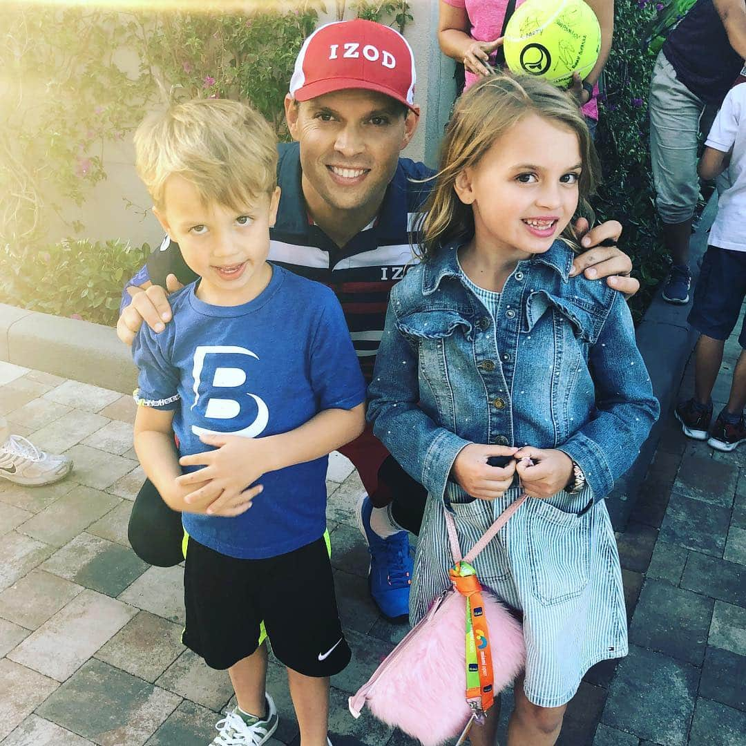 ブライアン兄弟さんのインスタグラム写真 - (ブライアン兄弟Instagram)「Soaking in the @miamiopen vibes with Micaela & Bobby Jr.. #atpworldtour #familyfirst」3月28日 10時54分 - bryanbros