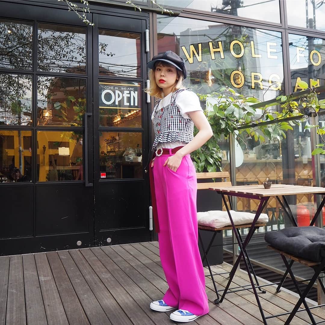 Aymmy in the batty girlsのインスタグラム：「【NEW ARRIVAL】﻿﻿﻿ ﻿﻿﻿ □BLOOMING GARDEN ビスチェ ¥11,880 (tax in)﻿﻿﻿ ﻿﻿﻿ □SPARCLE FLOWER バックルパンツ ¥18,360 (tax in)﻿ ﻿ □FLOWER COLOR SCHEME キャスケット﻿﻿﻿ ¥7,560 (tax in)﻿ ﻿﻿﻿ #aymmy #battygarage ﻿﻿﻿ #aymmyinthebattygirls ﻿﻿﻿ #エイミー #原宿 #バックル﻿ #パンツ #バックルパンツ  #キャスケット #キャップ #帽子  #チェック #チューブトップ #ビスチェ」