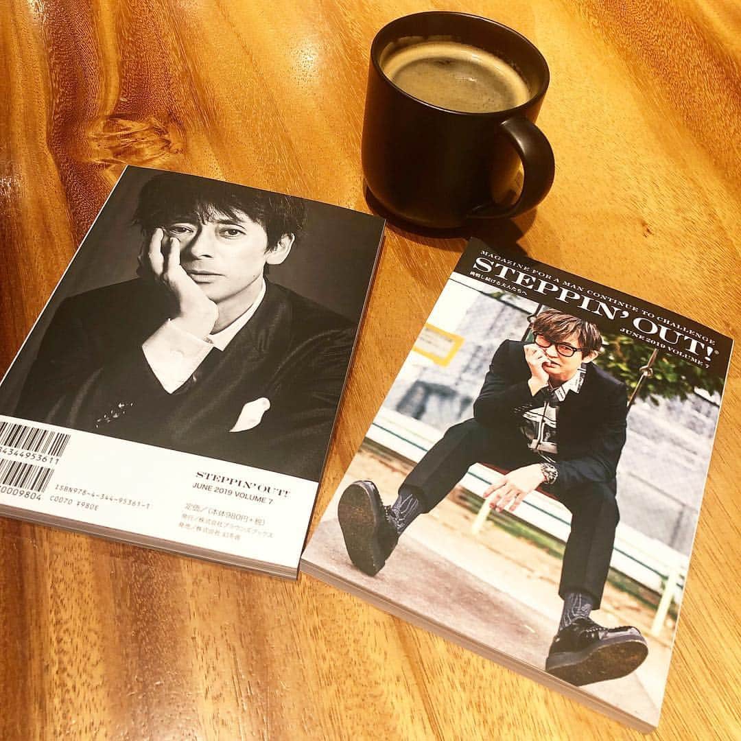 Barfout!さんのインスタグラム写真 - (Barfout!Instagram)「5th, april on sale. june issue of magazine “STEPPIN’ OUT!”. message for over 40 old. “magazine for a man continue to challenge”. #singersongwriter SHIKAO SUGA on front cover story. #actor KENICHI TAKITOH  on back cover story.  4/5発売「挑戦し続ける大人たちへ」STEPPIN’ OUT ! #ステッピンアウト !(おとな版 #バァフアウト ! #BARFOUT !)6月号サンプル出来ました！表紙＆50P特集は #スガシカオ さん。バックカヴァーは #滝藤賢一 さん。下北沢ブラウンズブックス＆カフェ(平日は編集部！)にて3/30〜31(13〜20時営業)表紙ポスター付限定数先行発売。お取置き致します。電話03-6805-2640  #steppinout #musician #vocalist #actor #actress #drama #theather #stage #tv #movie  #cinema  #film  #filmdirector #filmmaker  #nolimit #challenge #challenger #magazine  #printmagazine #photography  #photo #photographer #portrait」3月28日 11時59分 - barfout_magazine_tokyo