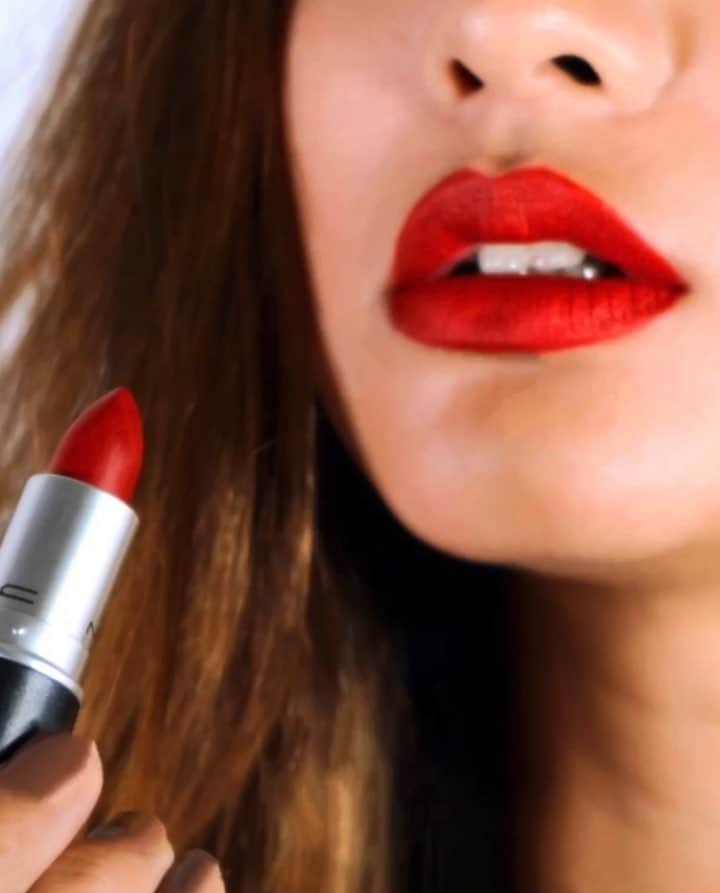 M∙A∙C Cosmetics Japanのインスタグラム：「⠀ 大人気のリップスティック「ルビーウートーキョー」💄✨ どんな方にも似合うレッドカラー💋あなたはもう試してみた？ ⠀ ⠀ #RubyWooTokyo ⠀ ⠀ Model: @yuk1nco Makeup: @mac_ryoko Photo: @genya_sato Art Director: @unakinoco ⠀ ⠀ ⠀ ⠀ ⠀ #MACCosmeticsJapan #MACコスメ #MACCosmetics  #MAC #コスメ #メイク  #リップ #リップスティック #赤リップ #ルビーウートーキョー #OnlyInJapan #Tokyo #Lipstick #MACリップ」