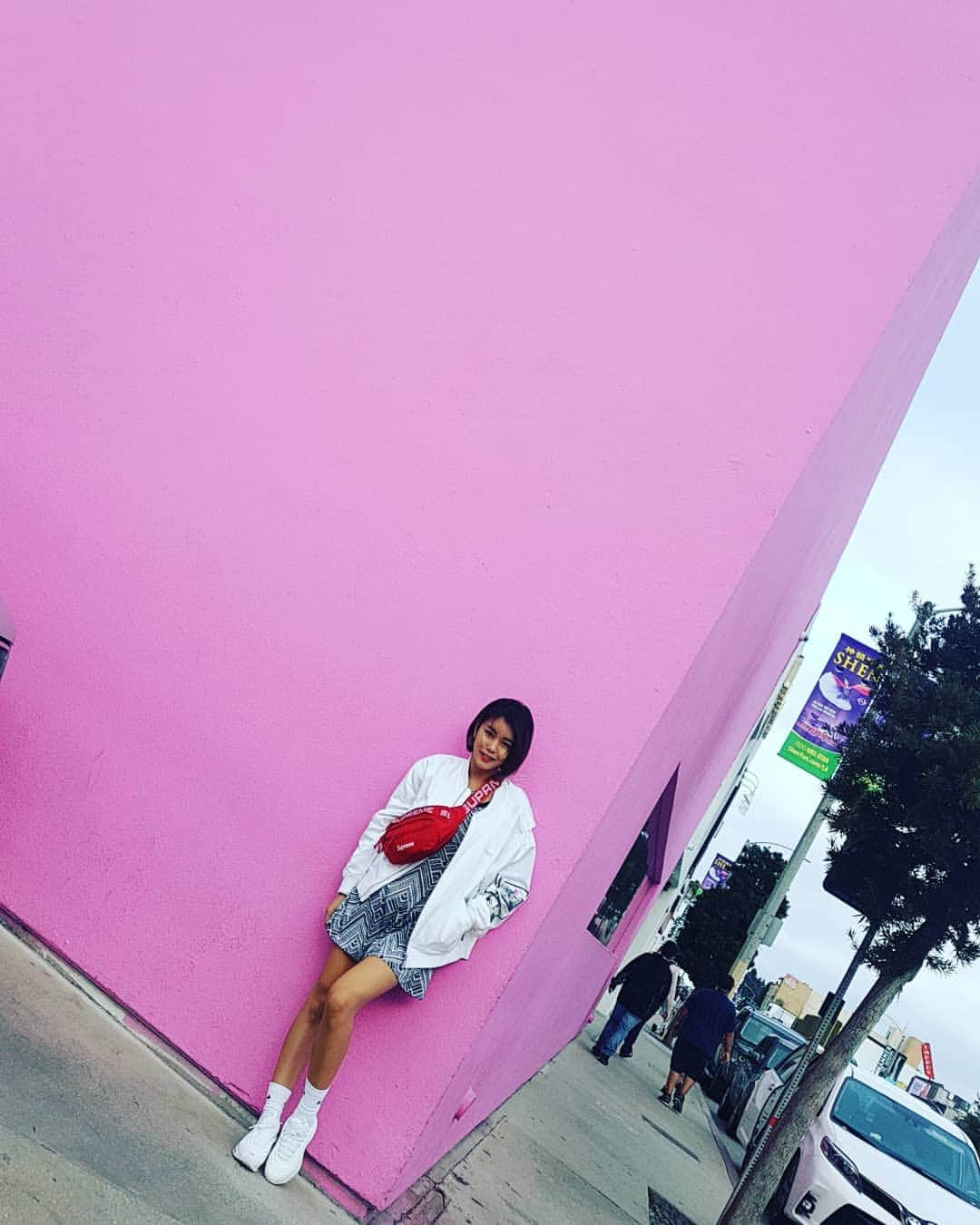 エナ さんのインスタグラム写真 - (エナ Instagram)「Again melrose Ave 😜 <Photoby.@jjuhee.eee > #melrose #rest #photo」3月28日 12時17分 - eunkyung.shin