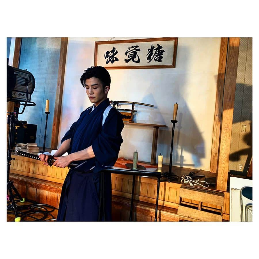 岩田剛典さんのインスタグラム写真 - (岩田剛典Instagram)「UHA味覚糖コロロの新CM『居合斬り編』🥋🗡🔥 30日からCM流れます。  押忍😤‼️ #UHA味覚糖  #コロロ」3月28日 12時27分 - takanori_iwata_official