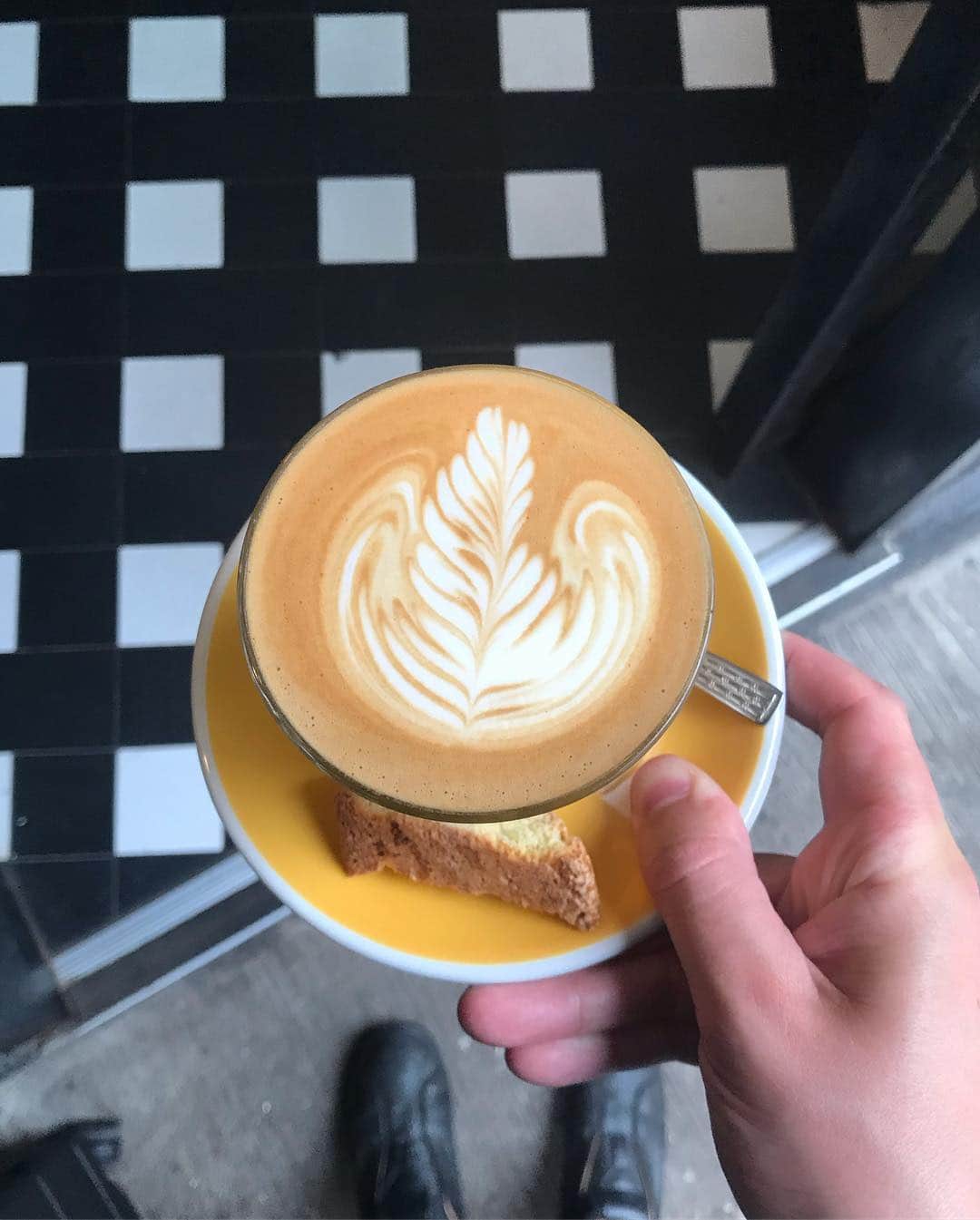 goodcoffeemeさんのインスタグラム写真 - (goodcoffeemeInstagram)「Great vibes at Winstons Coffee! @vja  #goodcoffee_hongkong #goodcoffee_saiyingpun #winstonscoffee」3月28日 18時18分 - goodcoffeeme