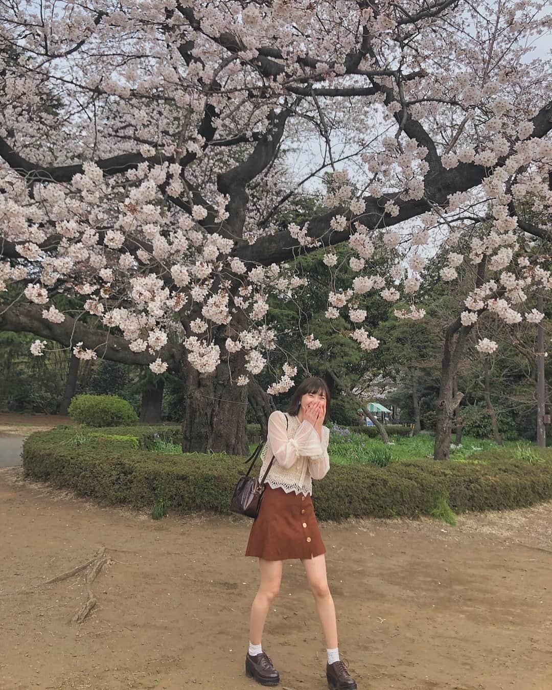 ANGERMEさんのインスタグラム写真 - (ANGERMEInstagram)「春ですね～🌸 桜を見に行きました!! いい天気で綺麗な桜が沢山見れて幸せです🥰 2枚目はなんかしらんけどめっちゃ笑っちゅう自分😂😂 アンジュルムみんなでお花見したいな～☺️ 明後日は幕張メッセでひなフェスです！！ 里山里海イベントも同時開催やき 盛りだくさんな2日間！ たのしみです～🍃🌸 川村文乃  #アンジュルム #ANGERME #川村文乃 #桜」3月28日 18時25分 - angerme_official