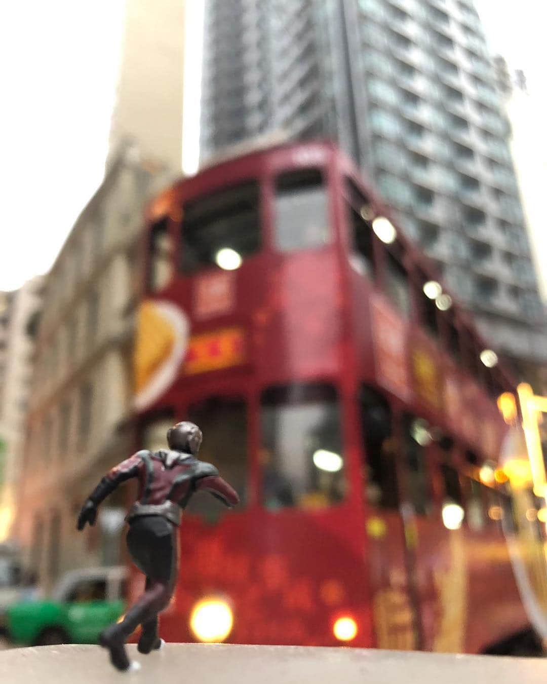 Discover Hong Kongさんのインスタグラム写真 - (Discover Hong KongInstagram)「Looks like Ant-Man is in Hong Kong for a mission! Help him saves the day with The Wasp at Hong Kong Disneyland's latest feature, Ant-Man and The Wasp: Nano Battle!, which will open on 31 March, 2019.  蟻人現身香港，看來身負要務呢！3月31日，「蟻俠與黃蜂女：擊戰特攻！」遊樂設施就會於香港迪士尼樂園登場囉！馬上約朋友去香港，跟蟻人與黃蜂女聯手出戰吧！ @hkdisneyland #DiscoverHongKong」3月28日 13時09分 - discoverhongkong