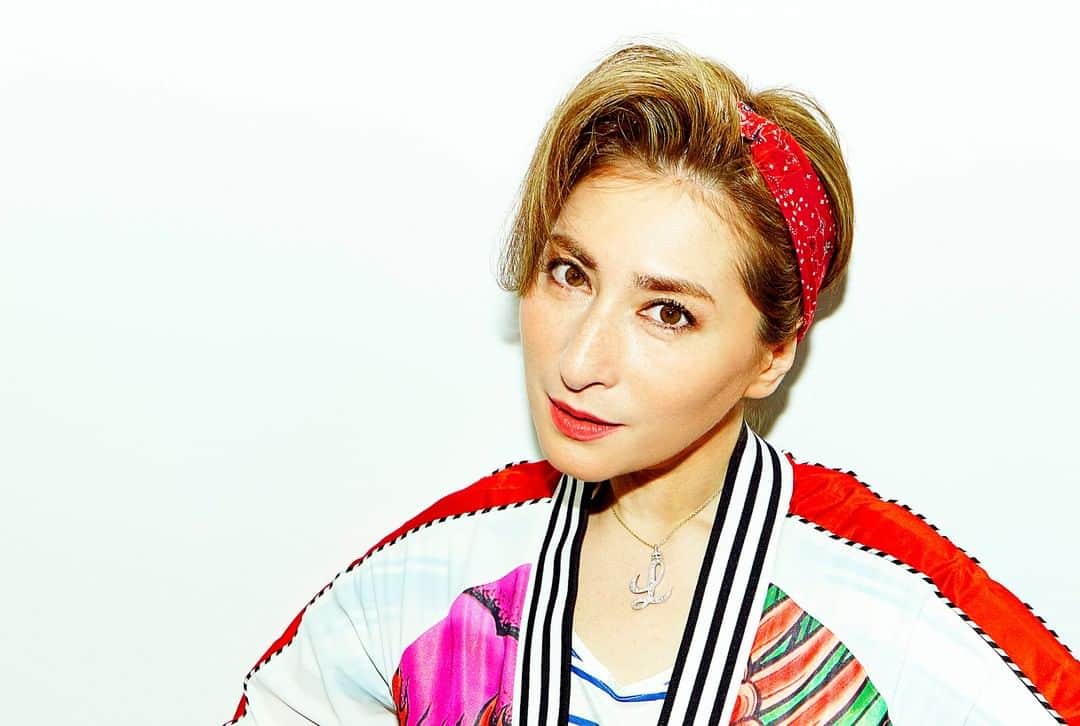 のインスタグラム：「【お悩み大募集中】もしもし、m-flo LISAだよ‼️m-flo LISAと話せるチャンス‼️⁣ ⁣ 毎回大反響の「That’s the Way of LISA姐 ～ m-flo LISAのお悩み相談室」。お悩みを送ってくれた方の中から抽選で、LISAから直接電話が来ます！☎️ #mflo @mflo_official⁣ ⁣ 応募方法はlinkin.bio」
