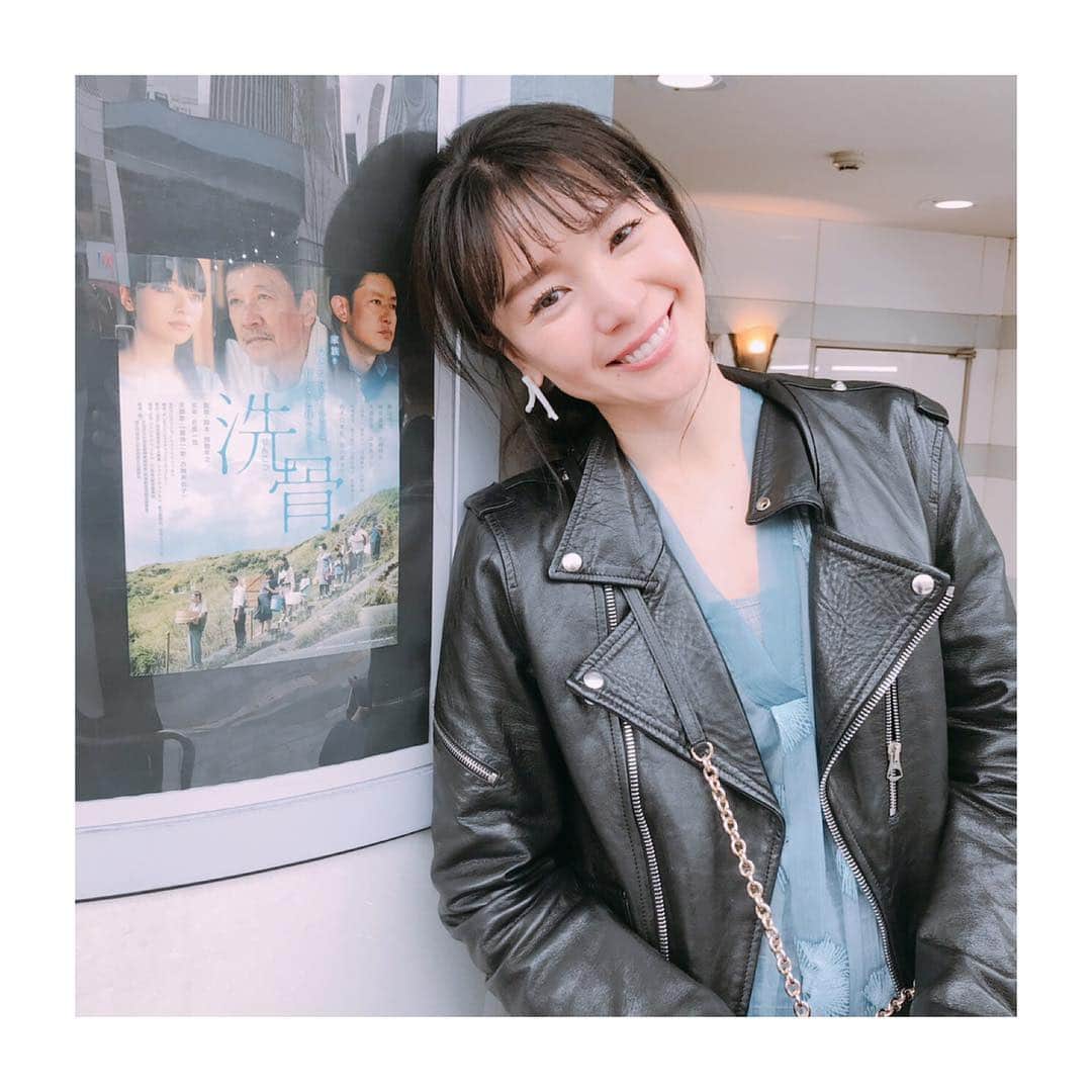 知花くららさんのインスタグラム写真 - (知花くららInstagram)「『洗骨』素晴らしい映画でした。ゴリさんー😭泣けたよー😭😭😭・ ・ #洗骨 #ゴリさん監督作品 #照屋年之 #素晴らしかった #思い出しても泣ける #やばい #ぜひ観てほしいです‼️🙆🙆🙆」3月28日 14時22分 - chibanakurara.official