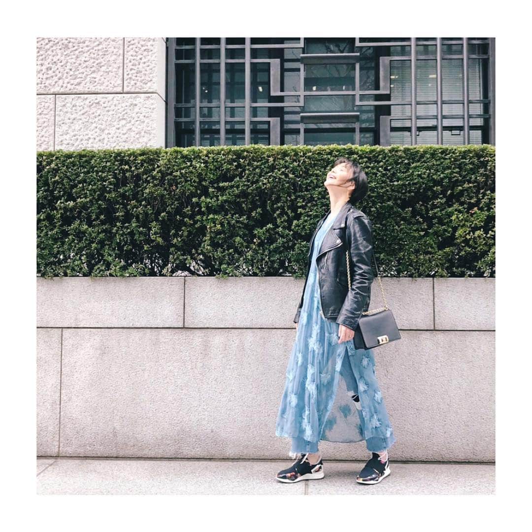 知花くららさんのインスタグラム写真 - (知花くららInstagram)「『洗骨』素晴らしい映画でした。ゴリさんー😭泣けたよー😭😭😭・ ・ #洗骨 #ゴリさん監督作品 #照屋年之 #素晴らしかった #思い出しても泣ける #やばい #ぜひ観てほしいです‼️🙆🙆🙆」3月28日 14時22分 - chibanakurara.official
