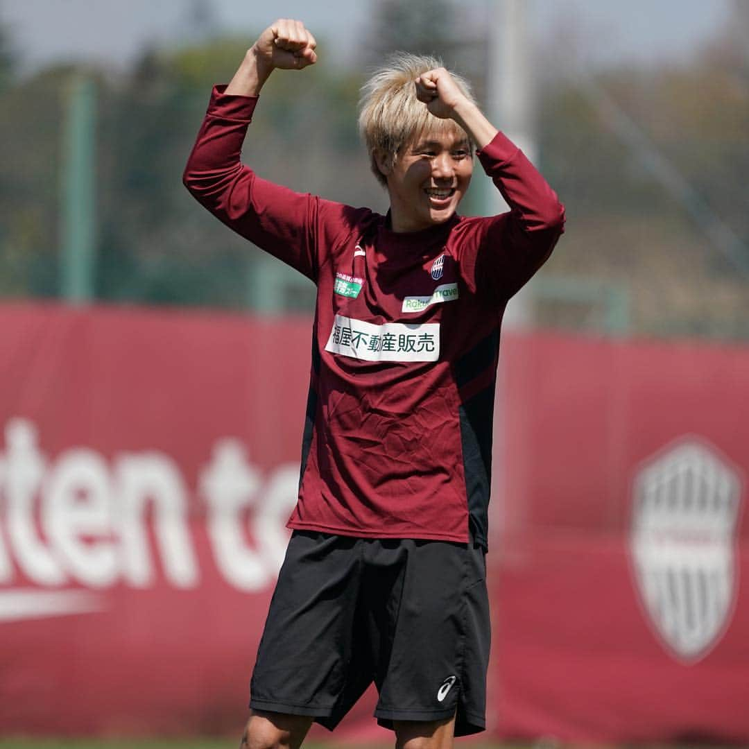 ヴィッセル神戸さんのインスタグラム写真 - (ヴィッセル神戸Instagram)「常にポジティブに // Always stay positive 😄🤙🏽 . #vissel #visselkobe #ヴィッセル神戸 #WeAreKobe #一致団結 #jleague #jリーグ #Dankler #Wellington #Podolski #Mita #Osaki #Iniesta #ダンクレー #ウェリントン #ポドルスキ #三田 #大崎 #イニエスタ」3月28日 14時37分 - visselkobe