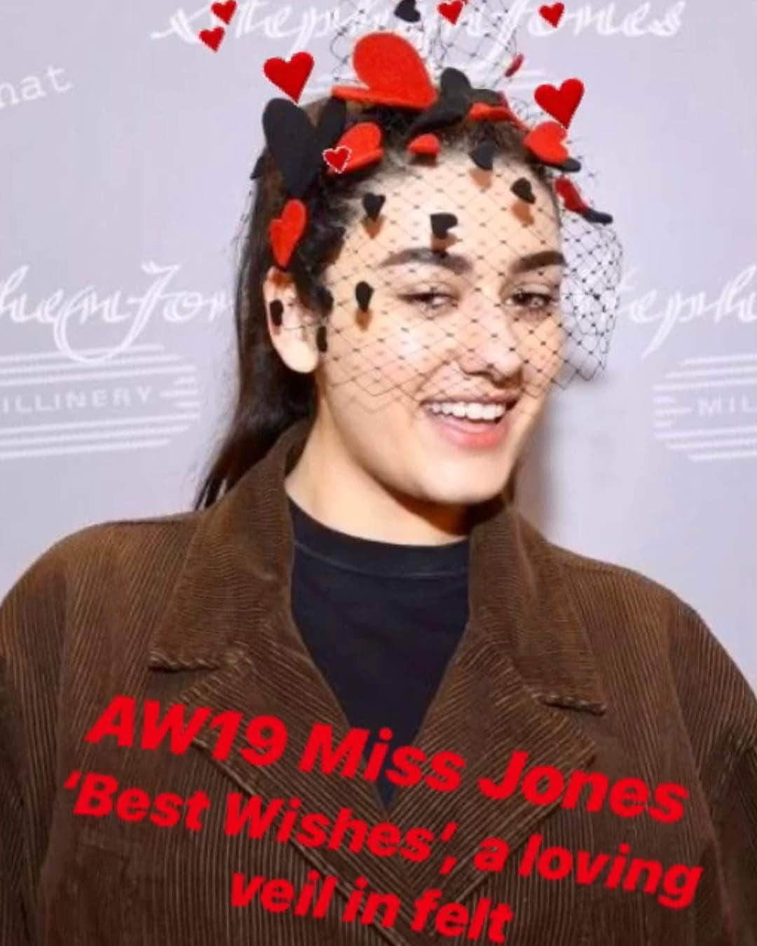 スティーブンジョーンズさんのインスタグラム写真 - (スティーブンジョーンズInstagram)「AW19 Miss Jones ‘Best Wishes’, a loving veil in felt」3月28日 14時34分 - stephenjonesmillinery