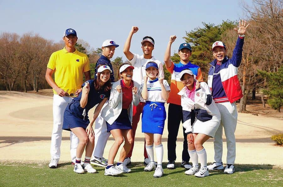 佐野千晃さんのインスタグラム写真 - (佐野千晃Instagram)「. 昨日の豪華ゴルフ⛳️ . もう写真笑ってしかないやんってぐらいエンジョイゴルフ出来てすごい幸せだった笑 . すんごく暖かかったからスコアも51.52で103とまぁまぁまぁまぁまぁ悪くない← . ドライバーがいつもより調子悪かったけどパターがすごい調子良かったからそんなに崩れず済みました( ´ ▽ ` ) . パターって大事なんだなって思った← . #workout #training #sport #nike #wear #sportwear #スポーツ #筋トレ女子 #筋トレ #ワークアウト #攻める #スポーツウェア #筋肉 #筋肉美 #go  #nikewoman #run #running #job #marathon #筋トレ #ゴルフ #ゴルフ女子 #ゴルフ好き #champion #championgolf #チャンピオン」3月28日 15時01分 - sanochiaki810